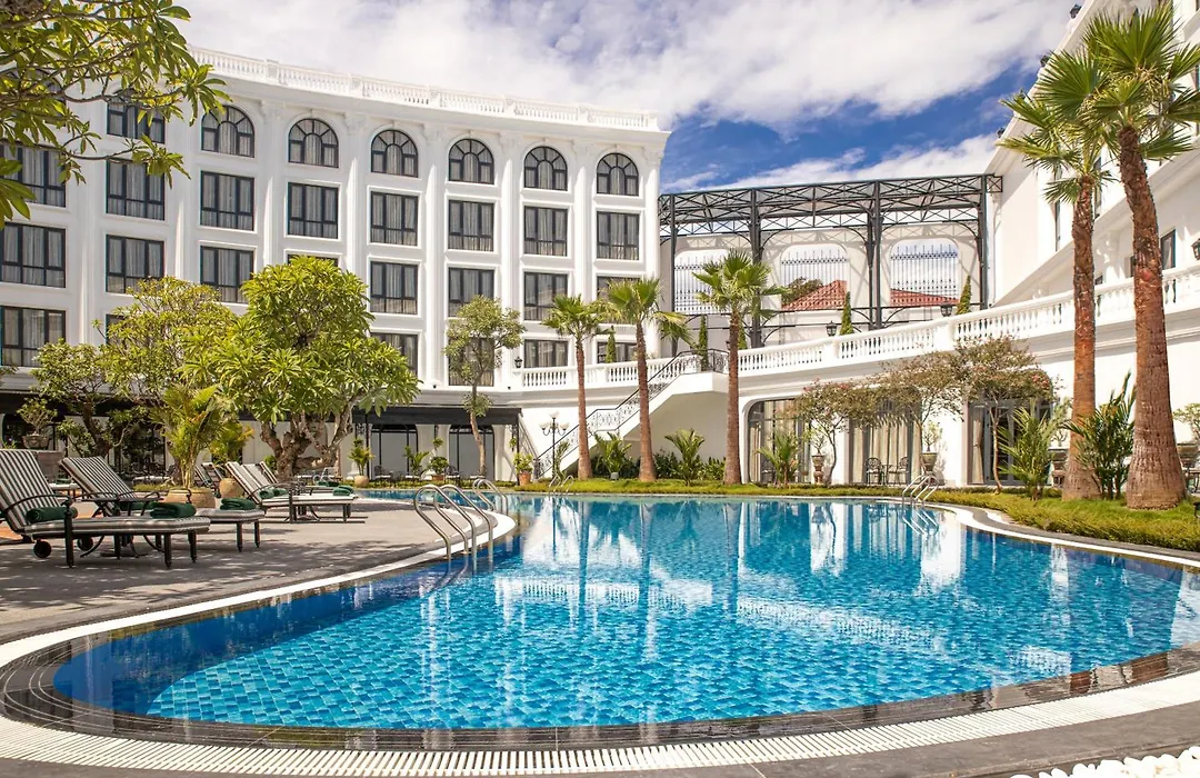 Silk Path Grand Hue Hotel-1