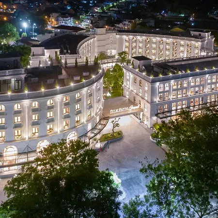 Silk Path Grand Hue Hotel-3